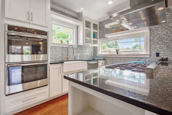 Want the best kitchen refurbishment & appliances contractors in Port Saint Lucie? Our expert fitters do extensions, design & installation.